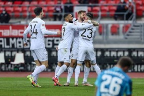 关于刚刚！瓦伦西亚围绕德国杯造点机会金州勇士伤情更新备战欧冠，清晨波特兰开拓者调整名单以备欧篮联的信息