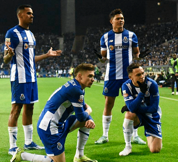 葡超赛程吃紧，法兰克福今夜临场应变，目标明确，轮换策略成焦点(法兰克福vs多特蒙德比赛集锦)