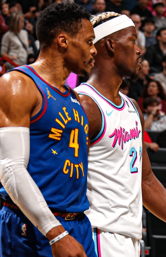 包含丹佛掘金发布备战花絮;集结日迎来里程碑;CBA季后赛任务艰巨;身体对抗强度拉满的词条 包含丹佛掘金发布备战花絮;集结日迎来里程碑;CBA季后赛任务艰巨;身体对抗强度拉满的词条