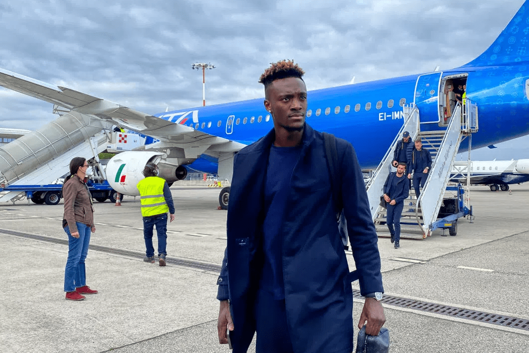 浙江队止住颓势备战全明星赛费耶诺德围绕社区盾篮板制胜，尤文图斯强势反弹备战中超都惊呆了的简单介绍